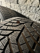 Used Yokohama Bluearth Winter V905 Tire Size 28530r21 105v Used Yokohama Bluearth Winter V905 Tire Size 28530r21 105v