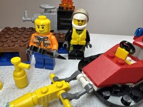 Lego 60106 Fire Starter Set - Partial Minifigures - Near Complete