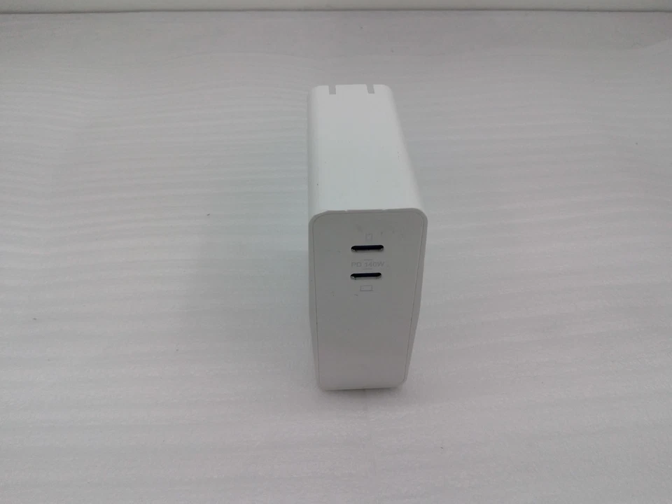 Insignia 140W Dual Port USB-C Wall Charger for MacBook Pro 16...NS-PW3X4C2W22B - Image 2 of 4