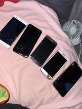 Defekte Handys 5 Stück (2 Huawei, 3 Samsung)