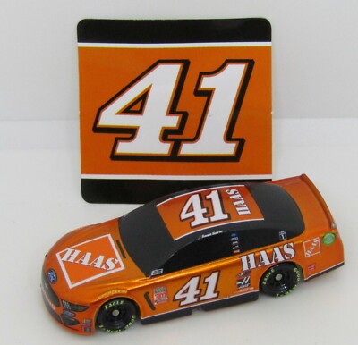Daniel Suarez NASCAR Authentics Lionel Racing 2019 Wave