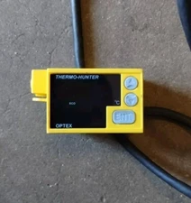 OPTEX C3-30TAC Non-Contact Thermometer.  Power: D12-24V