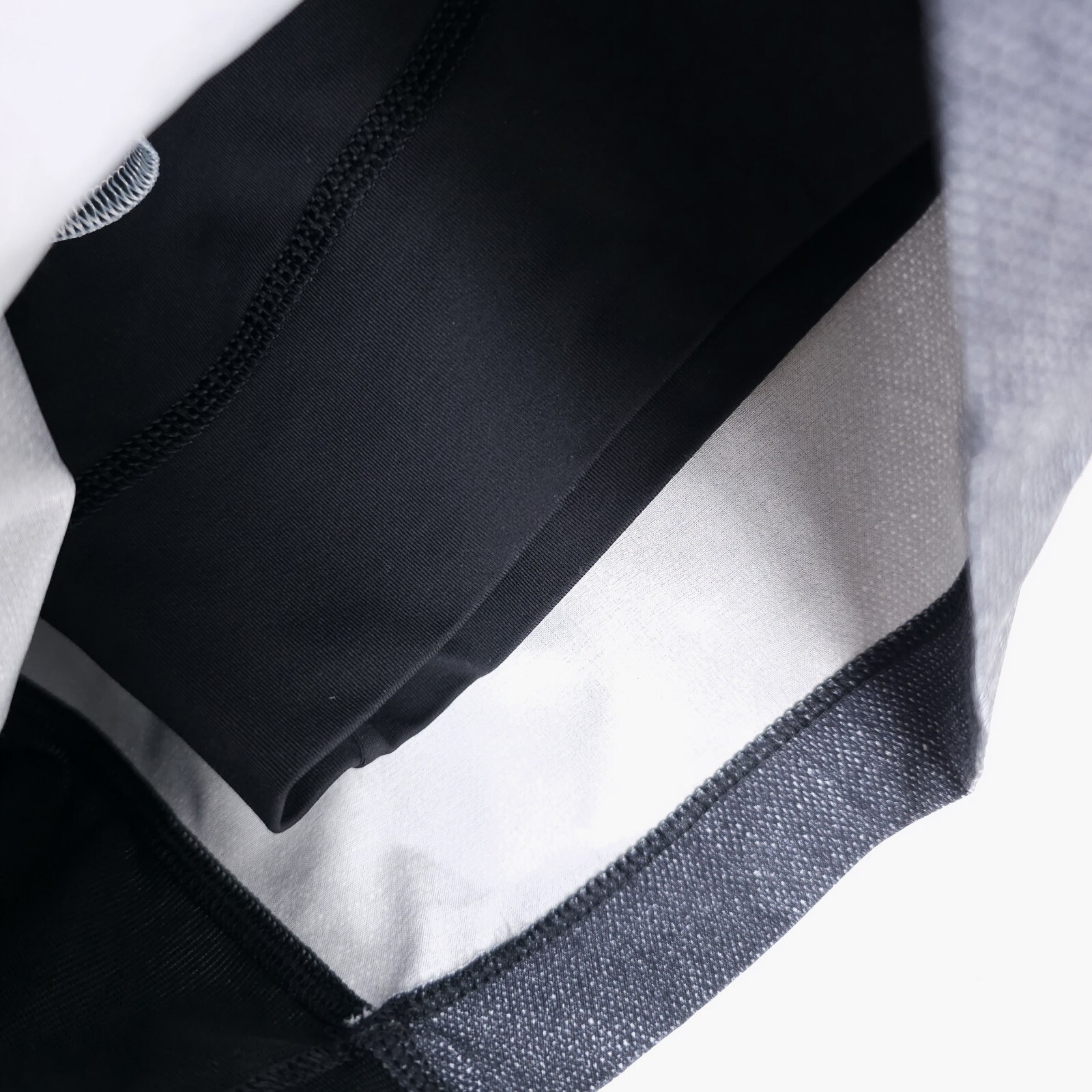 LULULEMON T.H.E. Gray Drawstring Compression Lini… - image 4