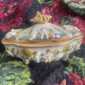 Antique Pereiras Valado Majolica Covered Tureen Dish - Cherubs, Seashell, Gold