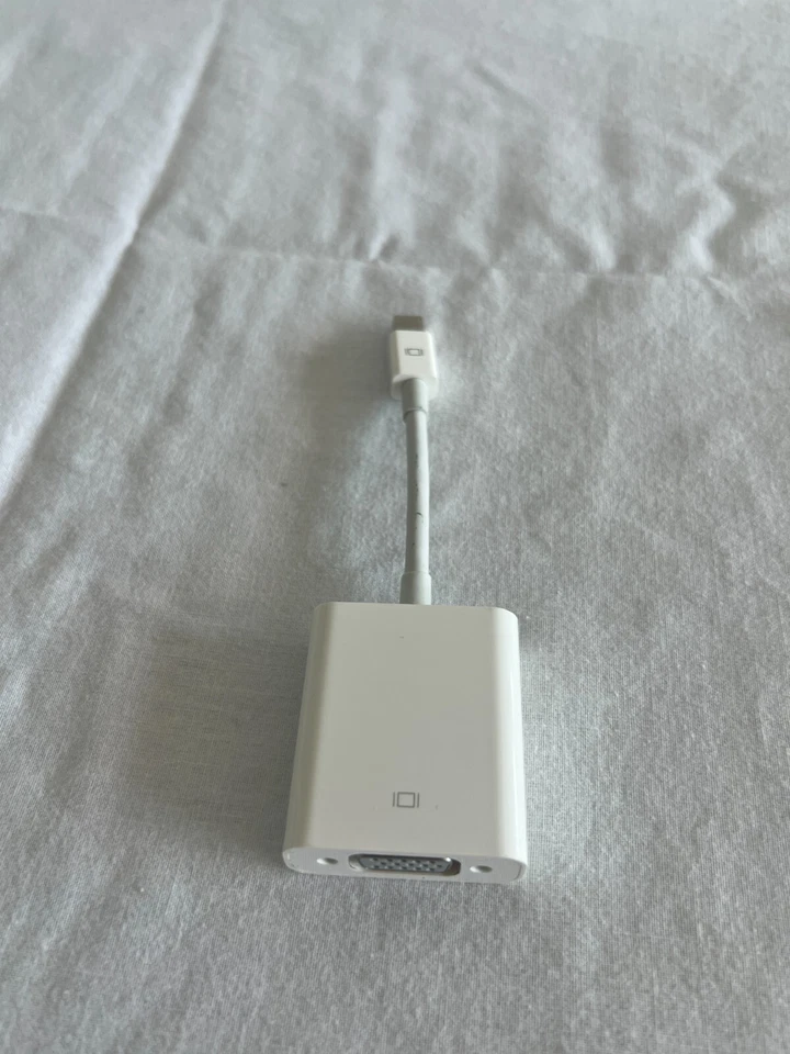 Genuine Apple DisplayPort to VGA Adapter - Image 2 of 4