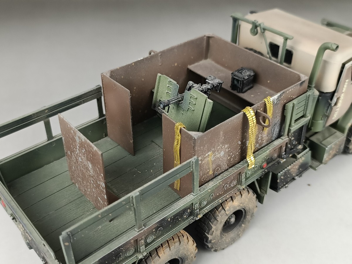 1/35 Built Modern U.S M923 5 Ton Hillbilly Gun Truck Model w/Resin