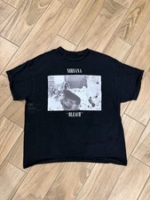 Maglietta Nirvana "Bleach" copertina album banda grafica nera