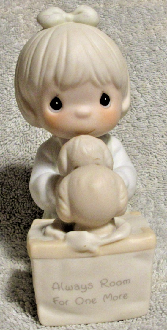 Precious Moments Always Room for One More C0009 Members Only 1st