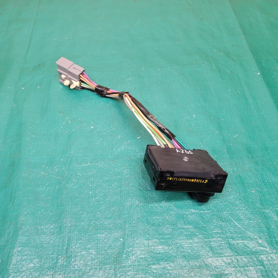 2000-2002 Lincoln Town Car Right Power Seat Switch OEM XW1T14A701BAW - Image 4 of 4