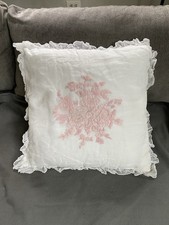 RALPH LAUREN EMBROIDERED APPLIQU  PINK FLORAL ROSE COTTON RUFFLED PILLOW COVER