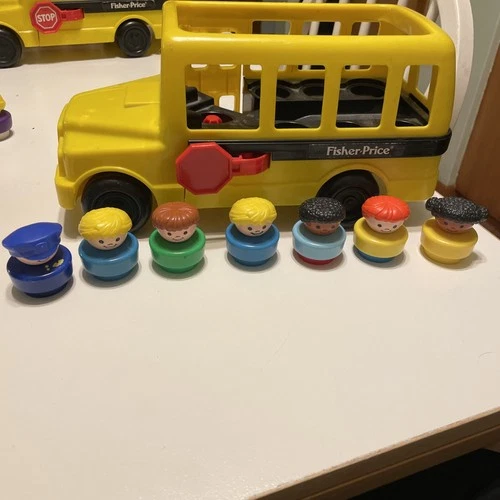 Vintage 1991 Fisher-Price Little People School Bus #2372 w/ Chunky Figures