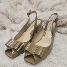 NWOT 225 Vintage Via Spiga Patent Leather Tan Slingback Peep Toe Heels 9.5