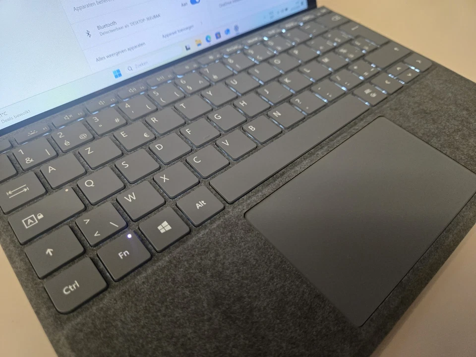 Microsoft 1926 Surface Go 2 Tablet Laptop 128GB Keyboard Azerty Win 11 Pro Vgc - Bild 4 von 4