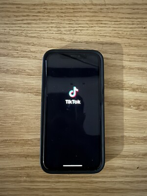 iPhone 11 Unlocked 128 Gb With Tik Tok