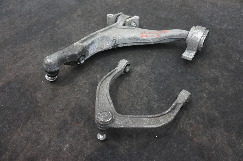 Juego 2 Brazos de Control Superior e Inferior Delanteros Izquierdos 32381882 32395242 Volvo XC90 B5 20-24 Foto 3 de 4