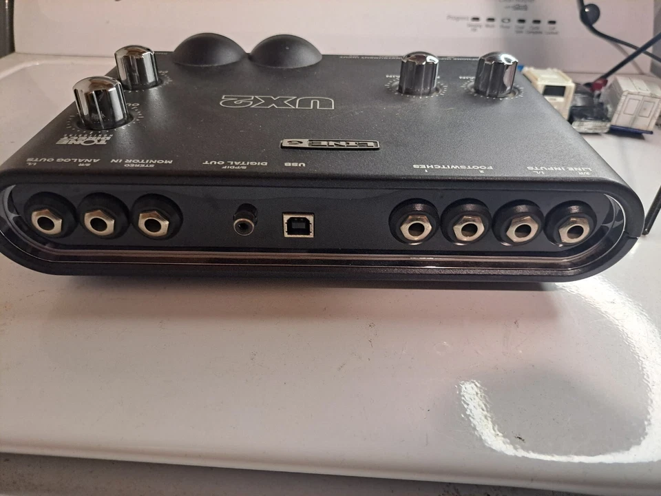 Line 6 TonePort UX2 USB Audio & Guitar POD studio Recording Interface Device - Image 4 of 4