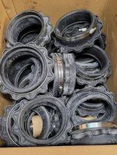 3003-OE HIGH PRESSURE  OPEN END BOOT SEAL Polylok 4"  25 Piece Lot