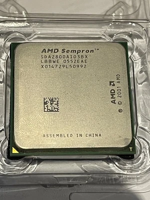 Procesador AMD Desktop Sempron 2800+ 1,60 GHz 256 KB SDA2800AIO3BX Socket 754 CPU Foto 1 de 4