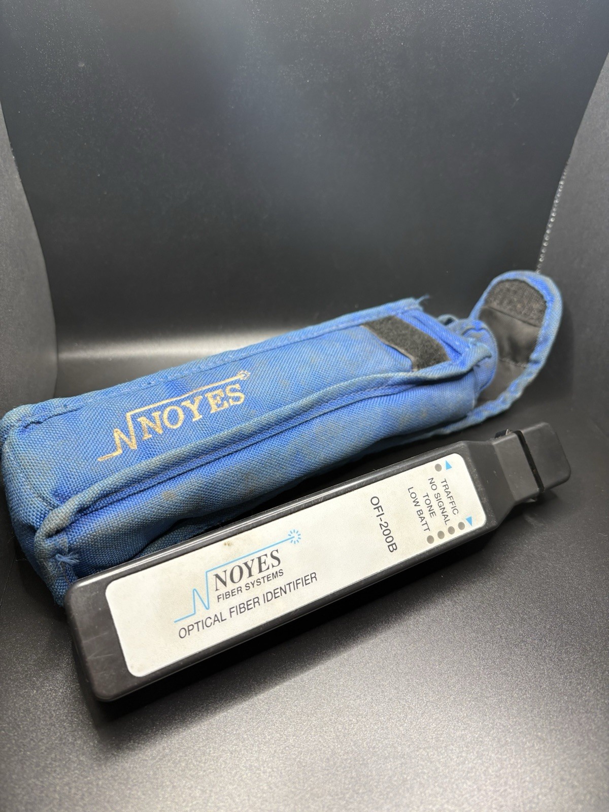 Noyes OFI200B Easy To Use Hand Held Battery Powered Optic Fiber Identifier Black