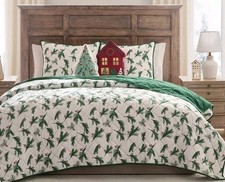 Hallmark Winterberries Flannel Print Quilt Three-piece set NWT