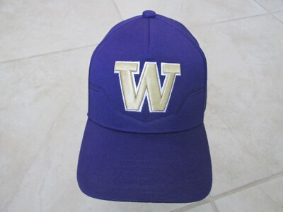 NEW Adidas University of Washington Embroidered Structure Stretch Hat Sample
