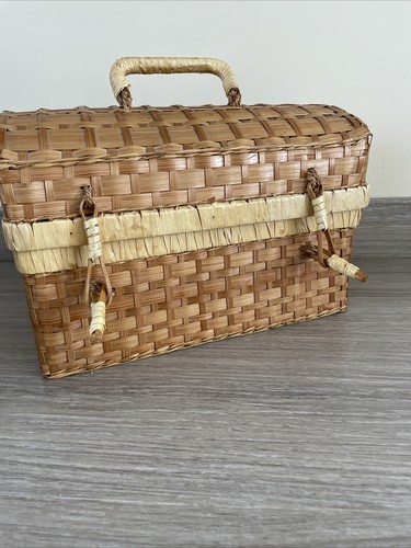 Vintage Wicker Straw Basket Treasure Trunk Shape Teddy Bear - Picture 4 of 7