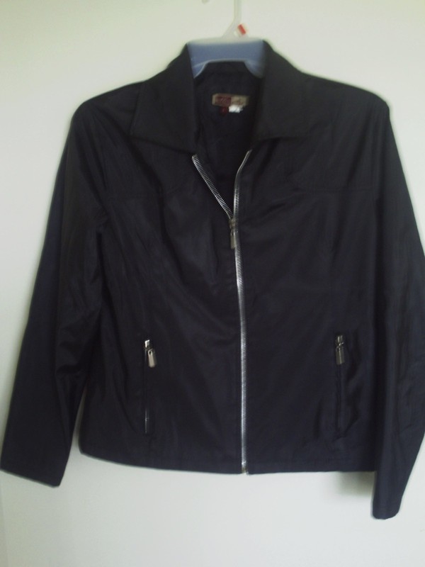 MISS ASHLEY by 26 International light weight Black Zipper jacket Sz Large. 