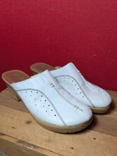 Fly Flot Ladies White Shoes Size 7.5