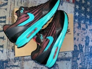 NIKE AIR MAX 1 essential taille 44,5 Chaussures Sneaker Gris Bleu Turn NEUF  ah8145 008 - EUR 90,99 | PicClick FR