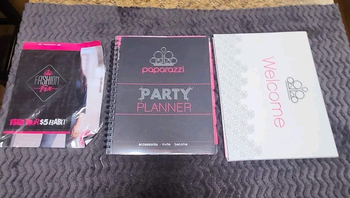 Paparazzi Seller Starter Kit View 2
