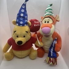 Rare Vintage GUND Winnie the Pooh Birthday Set Including Pooh  Tigger. Clean 
