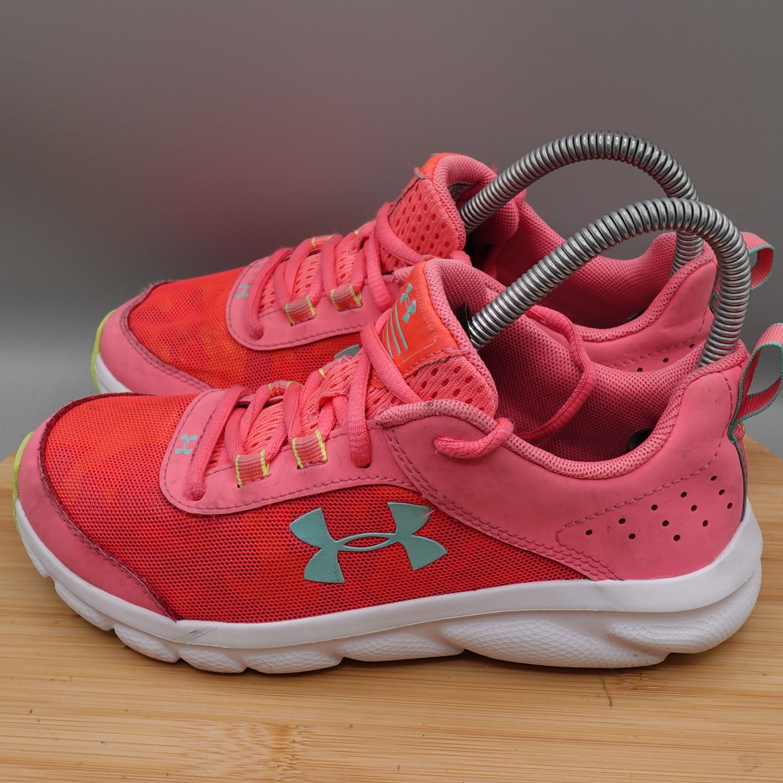 Under Armour 4Y Girls Pink Coral Red Running Shoes 3022100 602