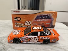 Tony Stewart 2000 Home Depot Nascar 1/24 Diecast Action Pontiac 20 Club Bank
