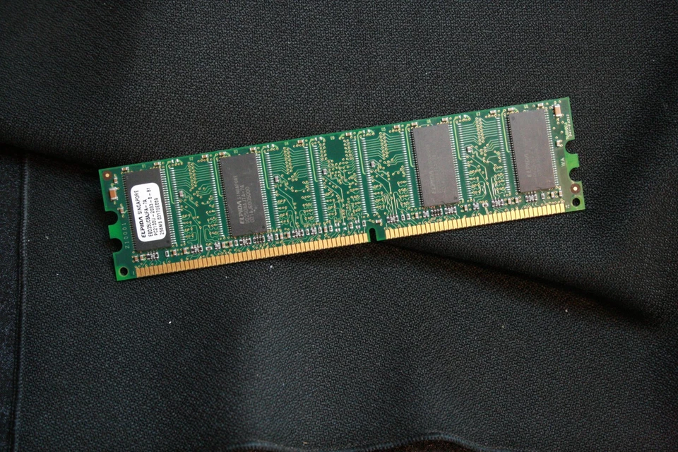 ELPIDA 256MB PC2100U -2033-0-B1 - Image 2 of 2