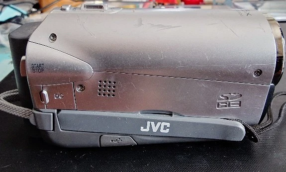 JVC GZ-MS95 SE Camcorder JVC Silber 35X Optical Zoom Vollfunktionsfähig - Bild 4 von 4