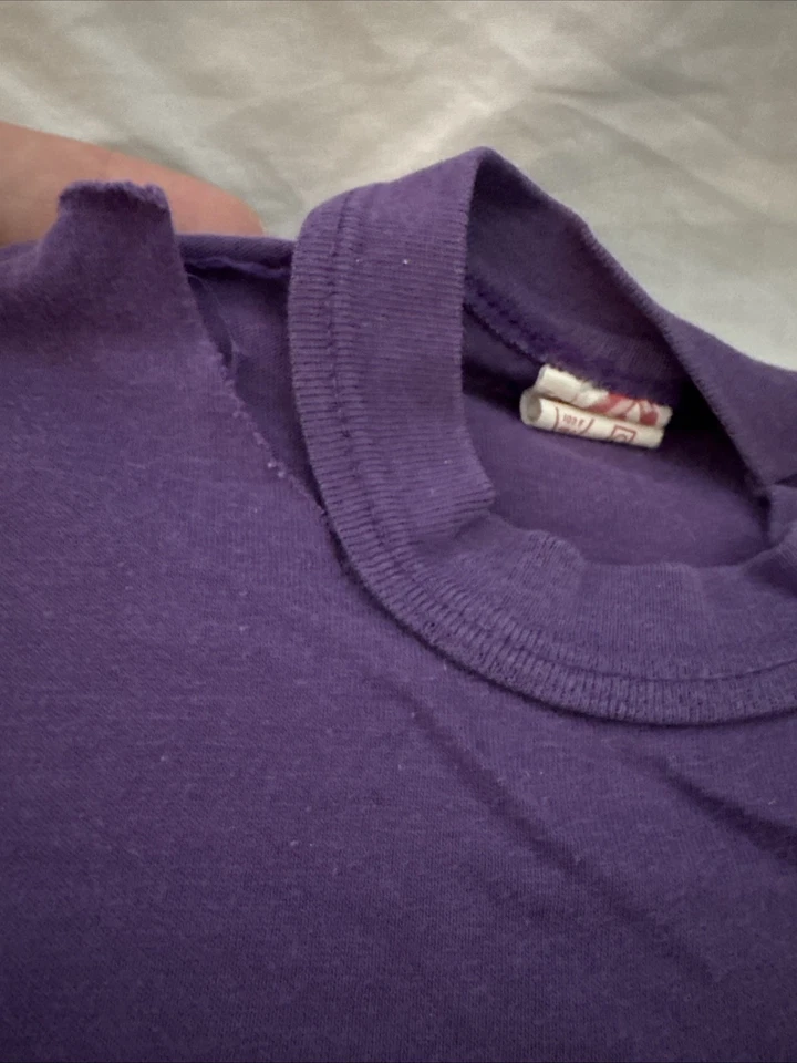 Vintage 1970s Los Angeles Kings Purple Snoopy Single Stitch Kids T Shirt - Image 2 of 3