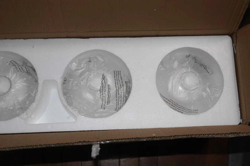 Progress Lighting 4 光透明玻璃沿海浴室梳妆灯古董青铜 — 第 4/4 张图片