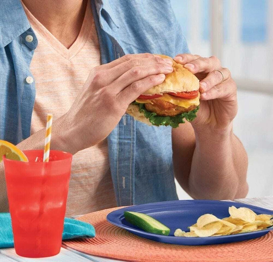 NEW Tupperware microwave reheat able luncheon plate set of 4 purple & Blue - Image 2 of 2