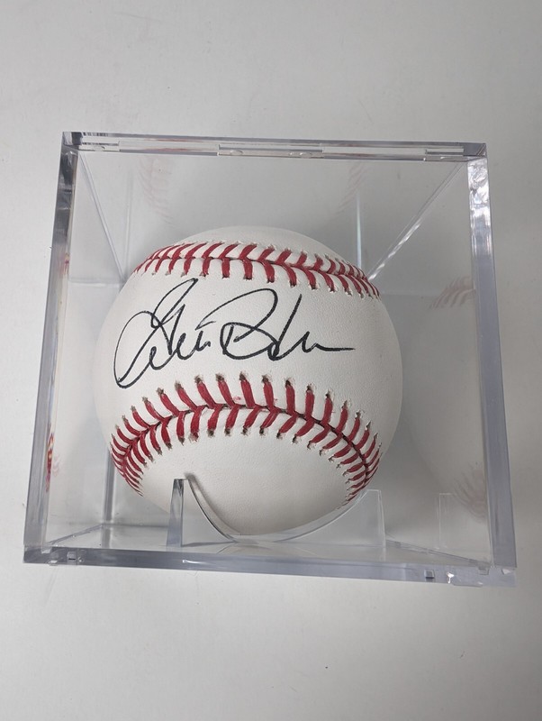 Gorman Thomas Autographed Rawlings baseball signed, in case Milwaukee Brewers