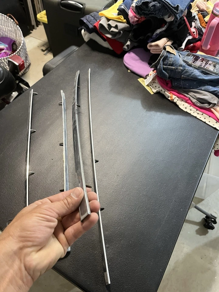 Moldura de vinilo Lincoln Continental Peak 1966-1969. SOLO SEDÁN Foto 4 de 4