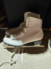 VTG White Figure Skates Size 10 Lace-Up Pair w/ Blades for Ice Skating Women s