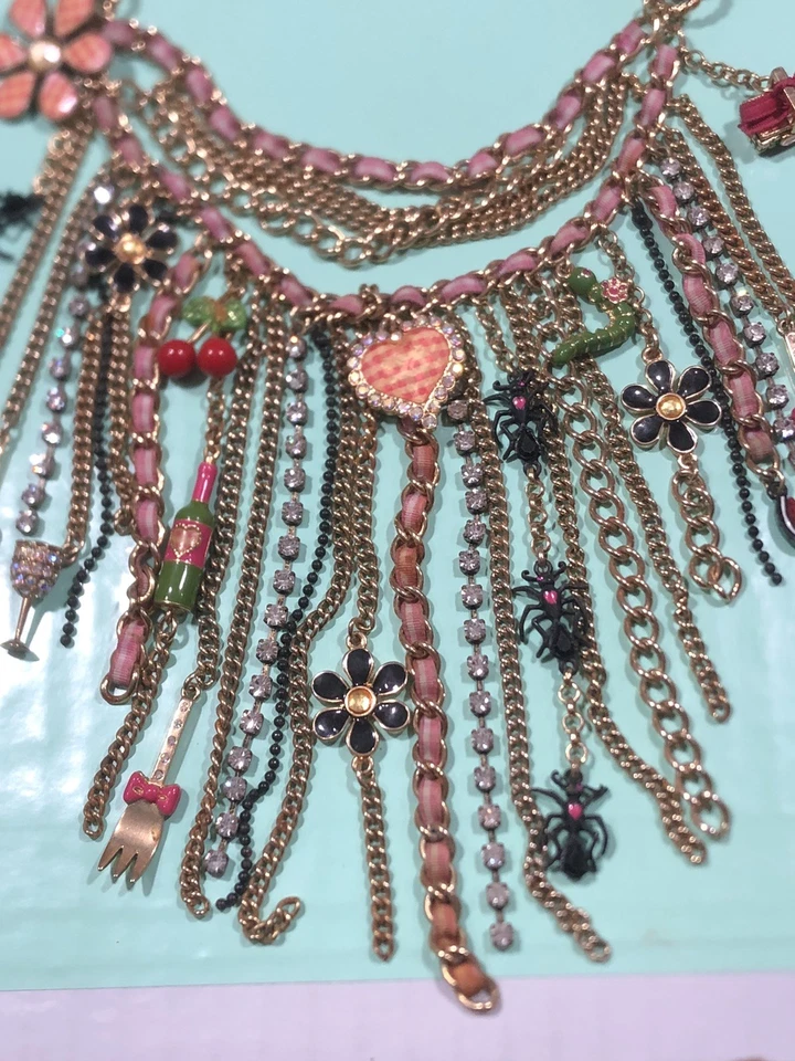 Collar de picnic de verano vintage Betsey Johnson  Foto 2 de 4