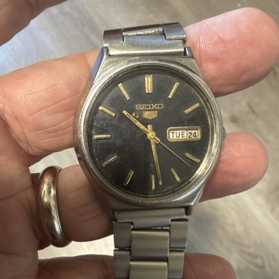 Seiko 5 Men's Automatic Day/Date Wristwatch Black Dial 37mm SS Bracelet