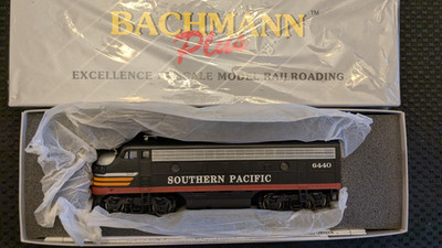 Bachmann Plus HO EMD F7A Southern Pacific #6440 Black Widow NIB