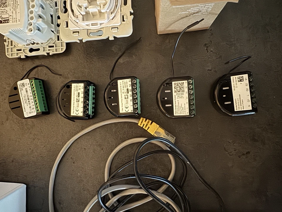 Matériel Zwave Fibaro En Lot - Photo 2/4