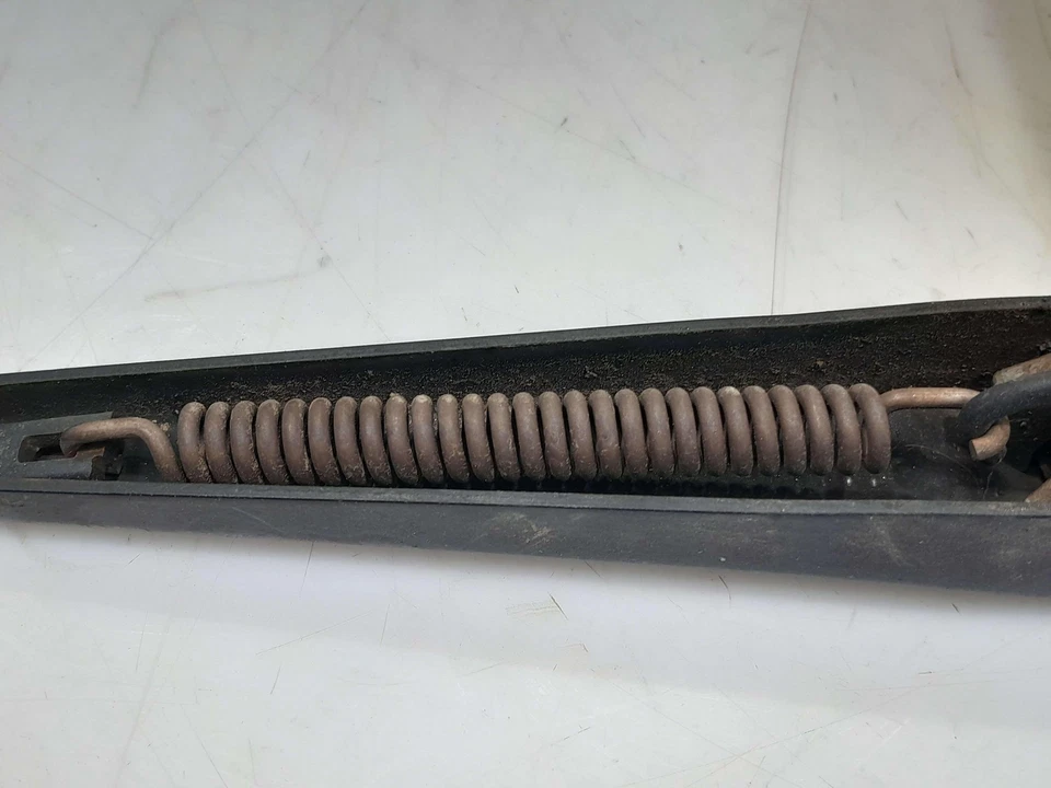 90 91 Mercedes Benz 420SEL Windshield Wiper Arm RH Passenger Side OEM 1268203044 - Image 4 of 4