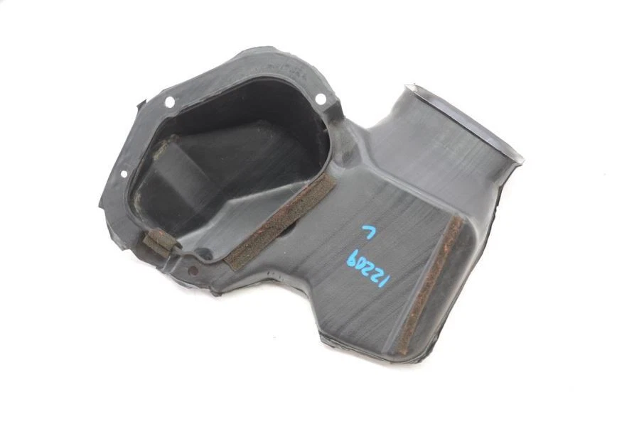 1994-1996 Nissan 300ZX Z31 VERT Driver Left Front Door Vent Duct 6878130P00 - Image 3 of 4