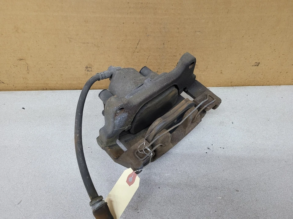 PINZA DE FRENO DELANTERA IZQUIERDA VOLKSWAGEN PASSAT 2012-2014 OEM Foto 3 de 3