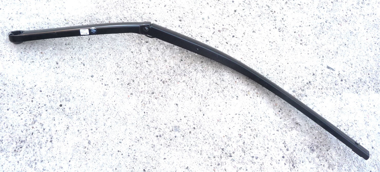 20-23 McLaren GT Front Right Passenger Windshield Wiper Arm 13A5861CP.01 OEM A1