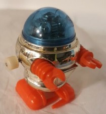 Vtg 1978 Tomy Lost In Space White Knob Wind Up Robot Blue Top Miniature Toy USA